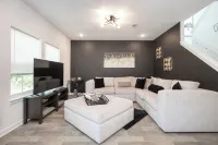 Modern 3Bdrm Home | Family-Friendly, Close to Zoo - 3-Star