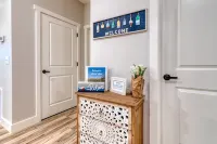 Brand New! Spectacular Lake Front Condo - Wi-Fi