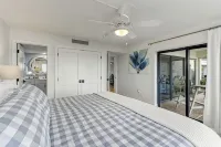 Oceanfront Luxury Retreat/Newly Remodeled/Steps to Sand & Surf - Villas