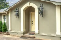 Beautiful, Private Lake House with Double Dock - Wifi