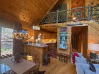 Cozy Cabin w/ great views, and close to Aska hiking trails!- Blue Ridge - Jacuzzi