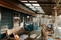 Private tiny cabin- 10 minutes from Dale Hollow Lake! - Chalets