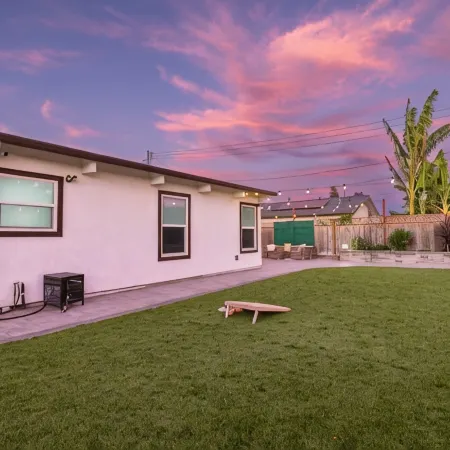 Renovated 5B4B Luxury home @Fremont with King Suite