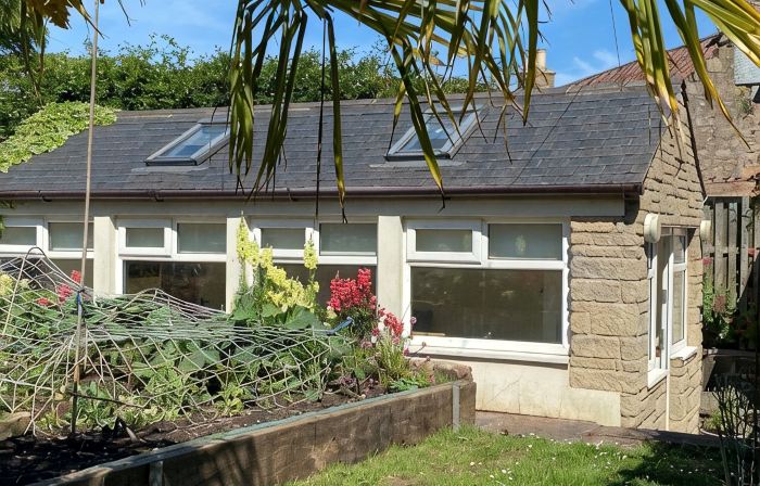 Peaceful Studio, Quirky and Unique in a Large Garden. Near Beaches,Golf Courses.