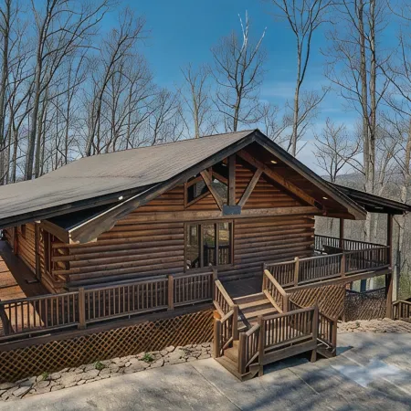 Secluded-Spacious-Stunning Mtn Views-Master on Main-Pool Table-Arcade-Fire Pit