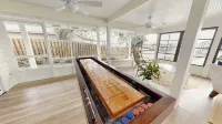 Relaxing Renovated Cottage on  Lake June in Winter with Dock! - 4 étoiles