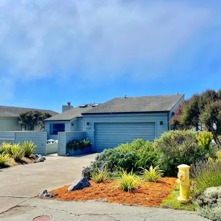 3bd2.5ba Ocean/Mountain View Single Level Spacious House sleeps 8