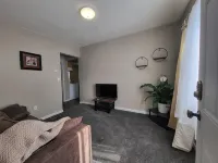 Beautiful and also conveniently located. - Apartments