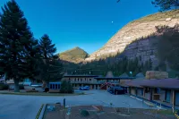 Ouray Inn - Parking