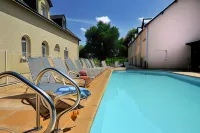 Logis Hôtel Restaurant Relais du Gué de Selle - Pools