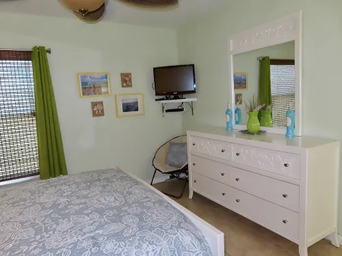 Sunset Beach Getaway minutes away from PARADISE!! - 3-Star