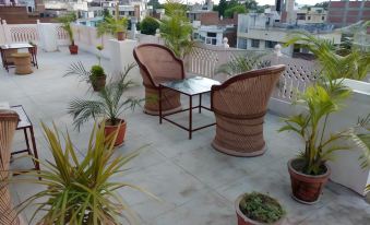 Madhav Guest House