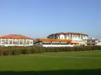 Les Terrasses d'Atlanthal Hotels near Eglise Saint-Leon.