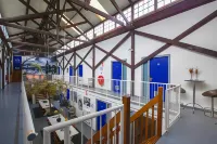 Kings Inn City Hostel Hotels in Noord-Scharwoude