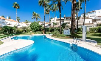 Family Beach Apartment with Pool