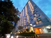 Cozy the H Residence Cawang by Bonzela Property Các khách sạn ở Cawang