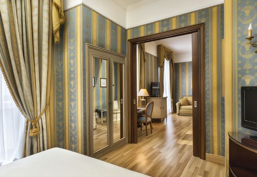 4. 시나 드 라 빌..