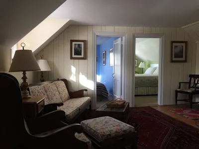 The Ira Allen House Hotels near Mount Equinox Skyline Drive