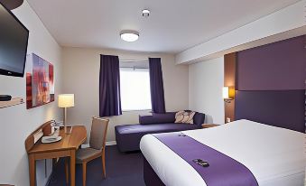 Premier Inn Southampton City Centre (West Quay)