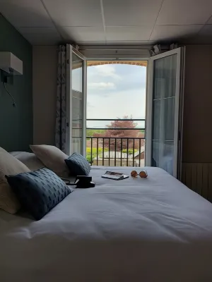 Hôtel le Relais de l'Abbaye Hotels in L'Aigle