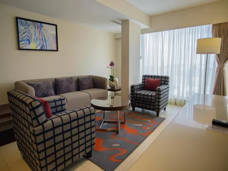 The Concord Hotel & Suites