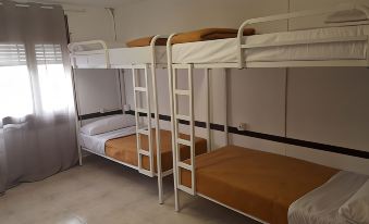 Hostel Penedes