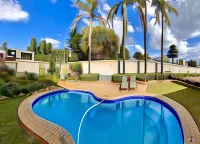 Azinnia Rivonia Guest House - balcony