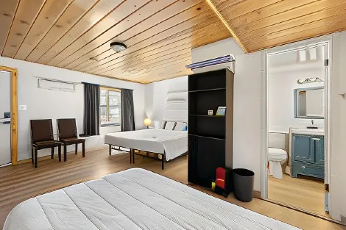 Lift Landing Hotels in Central City
