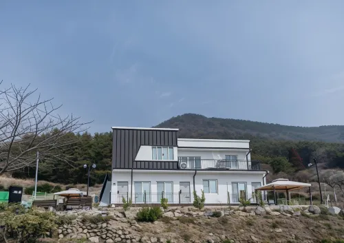 Geoje Island LIM Pension