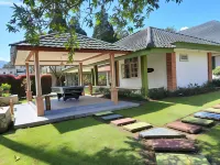 De One Heritage Villages Hoteller i Cibeureum