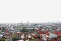 Spacious & Deluxe 2Br Gateway Ahmad Yani Cicadas Apartment Hotel dekat STMIK Bandung