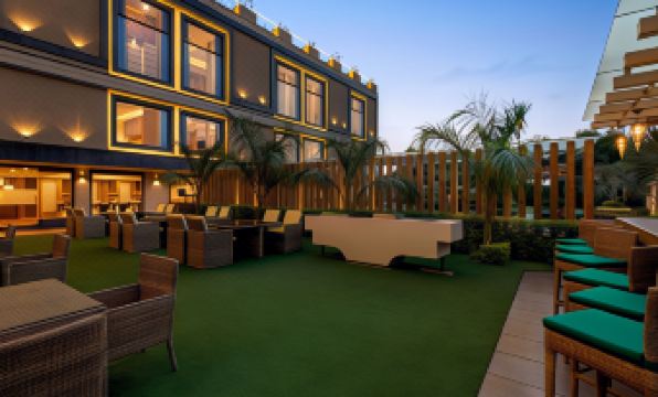 2. 라마다 바이 윈..