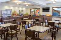 Gray Wolf Inn & Suites