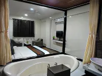 Hotel Jurkis, Kolhapur Hotels in Vikaswadi
