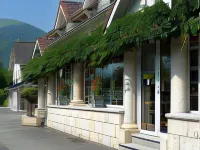 Logis l'Ayguelade Hotels in Sevignacq-Meyracq