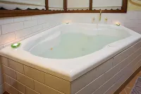 Glenview Retreat Luxury Accommodation Hotels in Emerald
