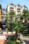 Hotel Und Restaurant Bommersheim Hotel dekat Burg Kronberg