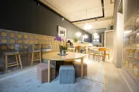 Charm Palace Porto - فطور