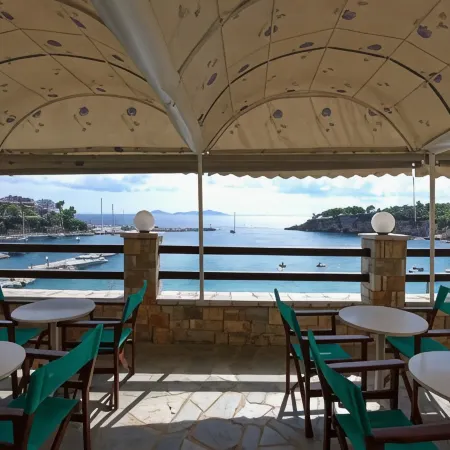 Haravgi Hotel