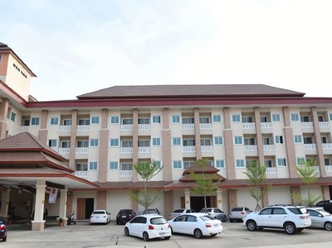 โรงแรมบุษย์น้ำทอง