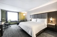 Holiday Inn Express & Suites Toronto Airport South