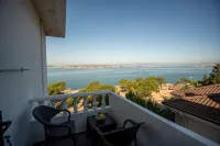 Çamlık 87 Hotel Ayvalık - إطلالة على البحر