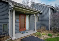 A Galena Territory townhome near amenities, sleeps 6