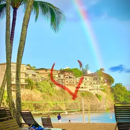 Oceanfront-View Home Ideal Location Fully Equipped