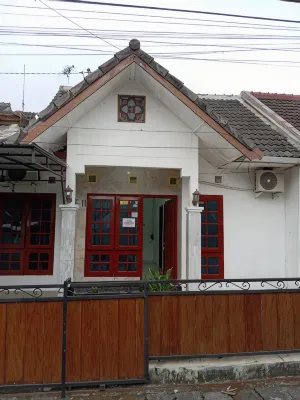 Omah Oma Homestay Krajan