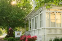 Rockland Talbot House Hotels in Rockland
