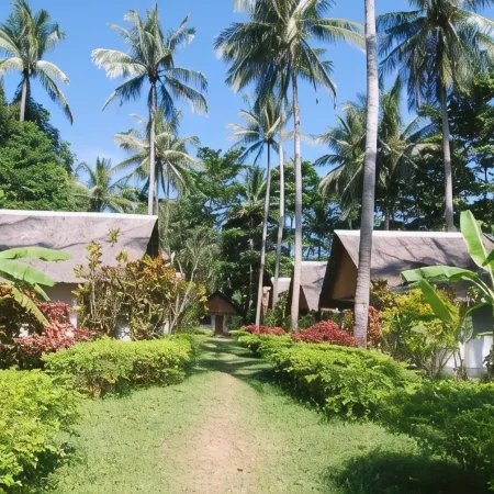Lanta Coral Beach Resort Отели рядом с достопримечательностью «Khlong Chak Waterfall»