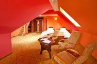 Skalny Dworek Hotels in Szaflary