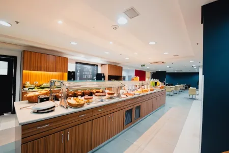 Ibis Curitiba Shopping Отели в г. Куритиба