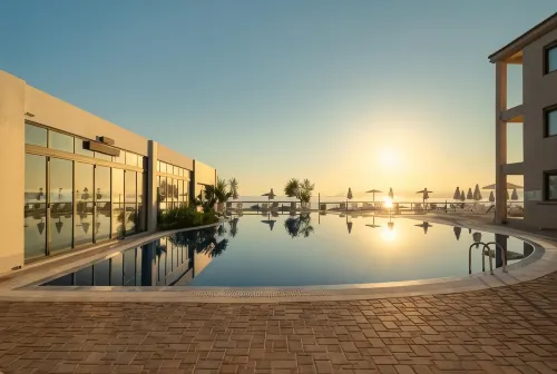 Iolida Beach by Smile Hotels - مسبح